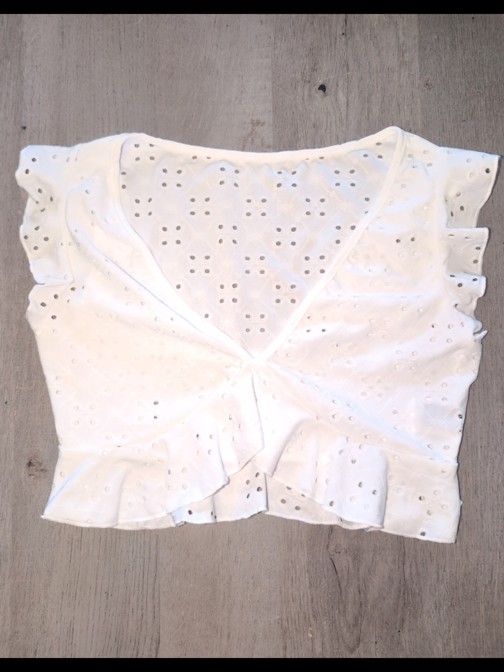 Size XS super cute white crop top- NWOT